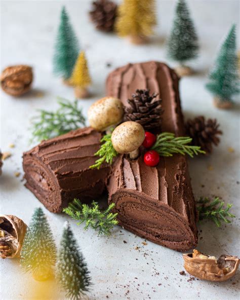 Christmas Yule Log - Bake with Shivesh