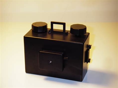 Pinhole Camera - Definition, How To Make a Pinhole Camera, Image Characteristics, Formula, Uses ...