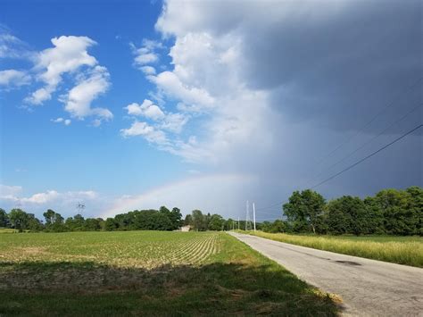 When Indiana weather can't make up its mind. : r/Indiana