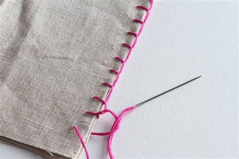 Sewing by Hand Is the "Adulting" Skill Everyone Should Have | Costura a mão, Tutorial de costura ...