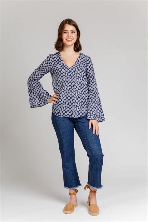 Dove blouse - Megan Nielsen