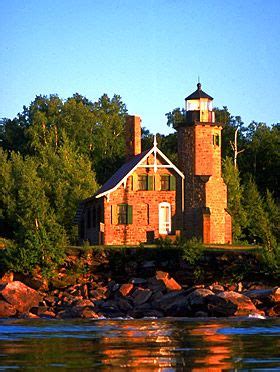 Apostle Islands Lighthouses | Island lighthouse, Lake lighthouse, Beautiful lighthouse