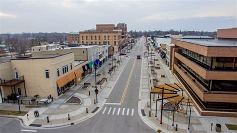 Aerial photos show Midland devoid of activity - March 26, 2020