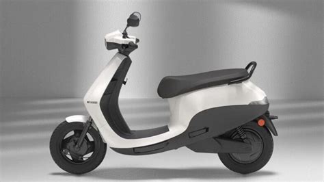 Ola S1 Air electric scooter revealed. Lesser range but pocket-friendly price | HT Auto