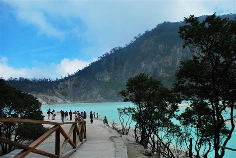 The Enchantment of Kawah Putih in Bandung | Expat Life in Indonesia