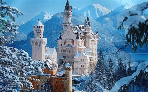 neuschwanstein castle in winter : r/castles