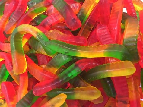 How to Make Yummy Gummy Worms for a Fun Treat | Recipe | Gummy candy, Gummy worms, Gummy worms ...