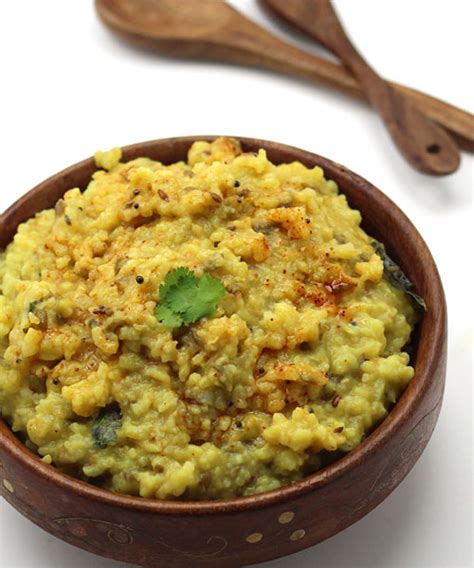 Vaghareli Khichdi Recipe - Tadka Khichdi - Dal Khichdi with Garlic Tadka