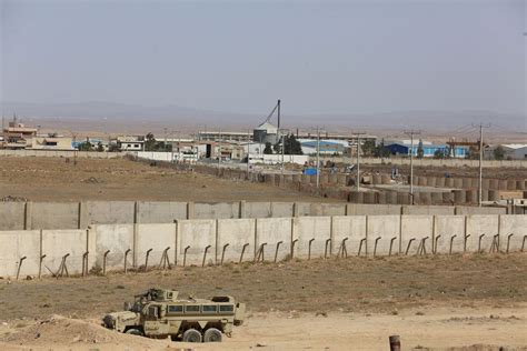 Syria reopens main border crossing with Jordan