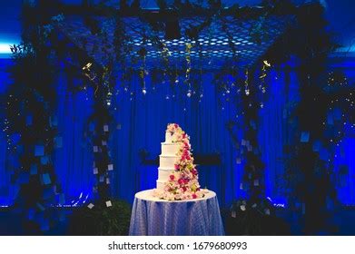 399 5 tier cake Images, Stock Photos & Vectors | Shutterstock