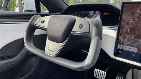 Here's what a rental Tesla Model S interior looks like after 19,000 miles - Autoblog