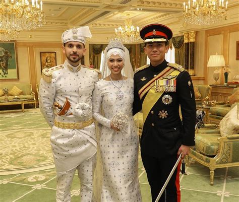 Sultan of Brunei's daughter wears incredible diamond tiara borrowed from her step-mother for her ...