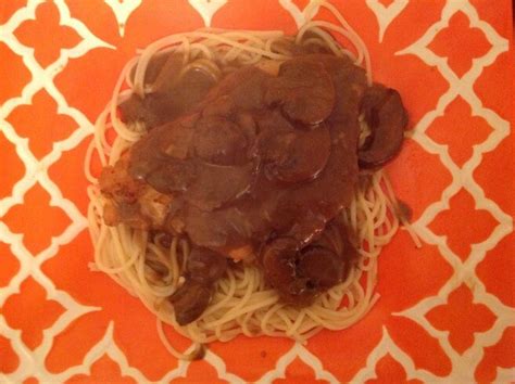 Copycat Olive Garden Chicken Marsala Recipe | CDKitchen.com