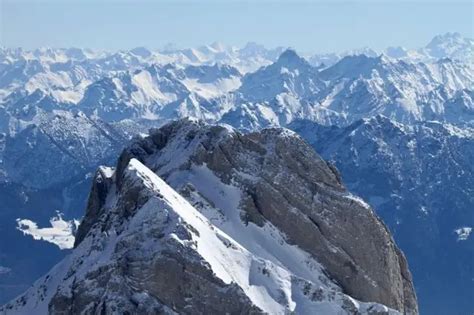 76 Most Popular Poems about Mountains to Inspire You - khamush.com