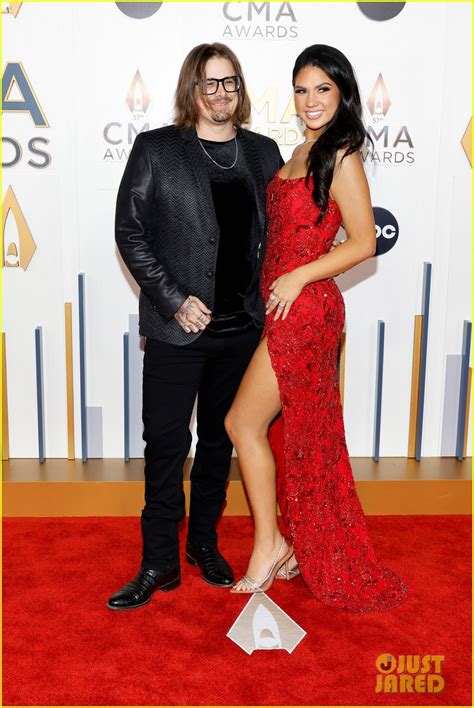 Photo: post malone joins morgan wallen on cma awards red carpet ahead of performance together 10 ...