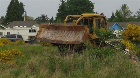 Video Neighbors Panic Over Man's Bulldozer Rampage - ABC News