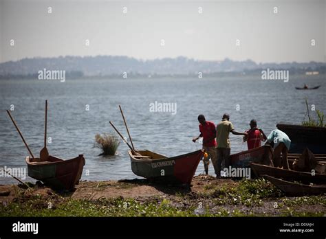 Lake Victoria fishing village scene - Bussi Island, Uganda, East Africa Stock Photo - Alamy