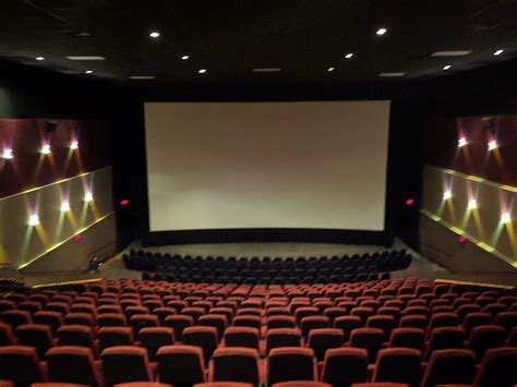 Cineplex Cinemas Courtney Park - 110 Courtneypark Dr E, Mississauga, ON ...