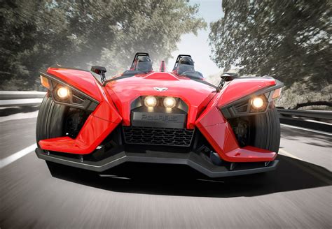 Polaris Slingshot: A Three-Wheeled Roadster - 95 Octane