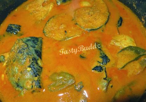 TastyBuddz: Mackerel Fish Curry / Ayala Meen Curry - Thrissur Style