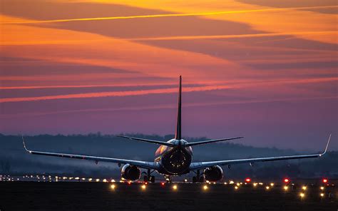 Airplane At Night Wallpaper HD 07488 - Baltana