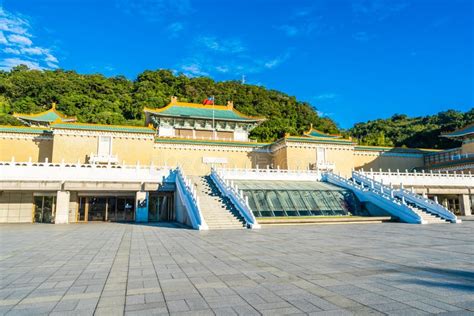 Beautiful Architecture Building Exterior of Landmark of Taipei National Palace Museum in Taiwan ...