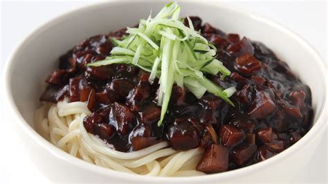 Noodles with blackbean sauce (Jjajangmyeon: 짜장면) | Healthy korean ...