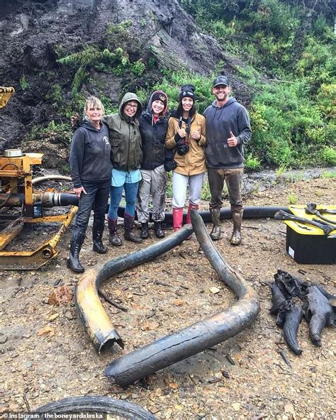 Discover the location of thousands of mammoth tusks dumped in the East ...