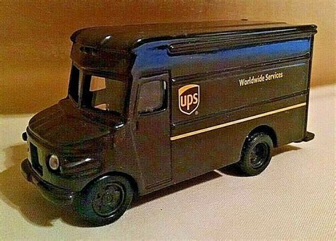 Details about UPS DELIVERY TRUCK TOY METAL RUBBER TIRES INDESIGNS ...