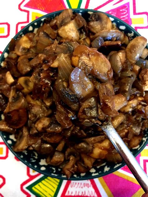 Sauteed Mushrooms And Onions Recipe – Melanie Cooks