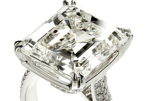 Australian Heiress Breaks Auction Record with $420,000 Diamond Ring