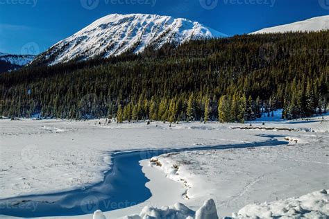 Roadside. Peter Lougheed Provincial Park 3114667 Stock Photo at Vecteezy