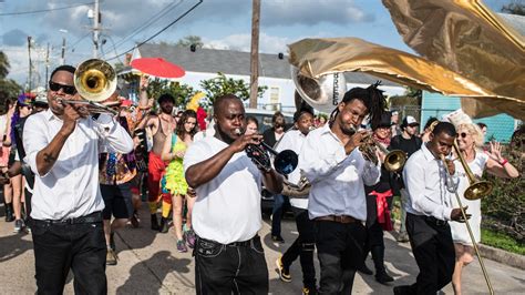 The Chaos and Beauty of Carnival in New Orleans - VICE