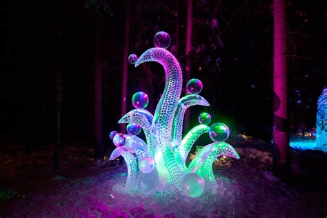 Amazing Sculptures Carved from a Single Block of Ice » TwistedSifter