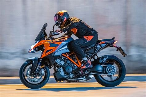 2023 KTM 1290 Super Duke GT First Look [8 Fast Facts] - B-Clips