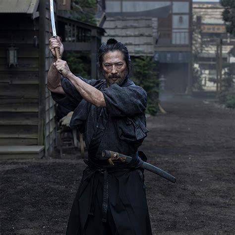 Katana, Ninja, and Samurai In West World Season Two - Ronin Katana