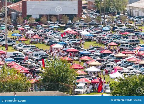 Tailgating before Start of College Football Game Editorial Photography ...