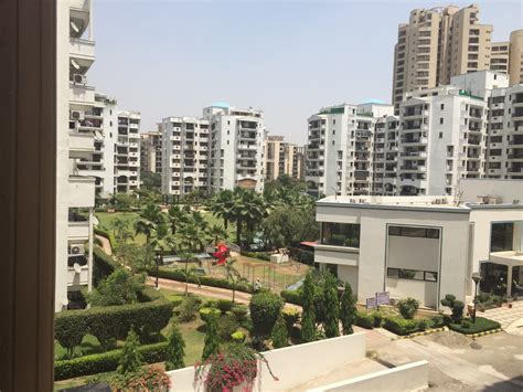 3 BHK Resale Flats Sale in Noida