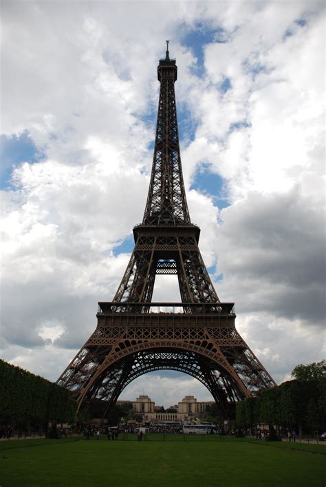 File:Eiffel Tower Vertical.JPG