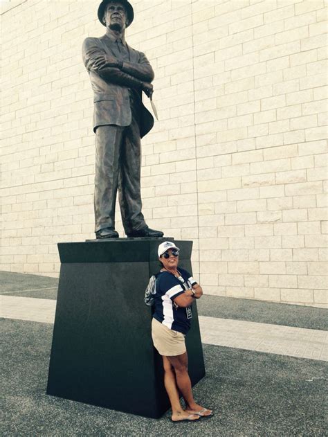 Tom Landry Statue