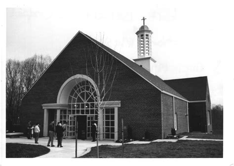 St. Robert Bellarmine Chapel, December 1994 | Bellarmine, George mason ...