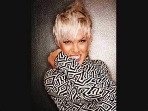 P!NK-family portrait - YouTube