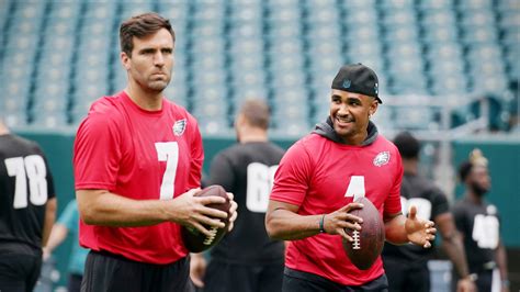 Joe Flacco, Jalen Hurts at Eagles training camp