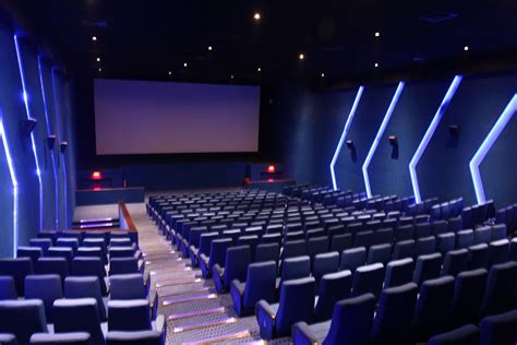 Rajhans Prime Cinema Hall | Cinema design, Cinema idea, Theatre interior