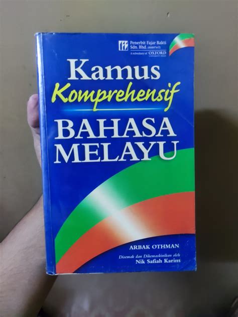 Kamus Bahasa Melayu, Hobbies & Toys, Books & Magazines, Storybooks on Carousell