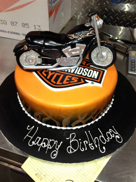 Motorcycle Cake! | Speciatly / Custom Cakes | Pinterest | Motorcycle cake, Cake and Harley ...