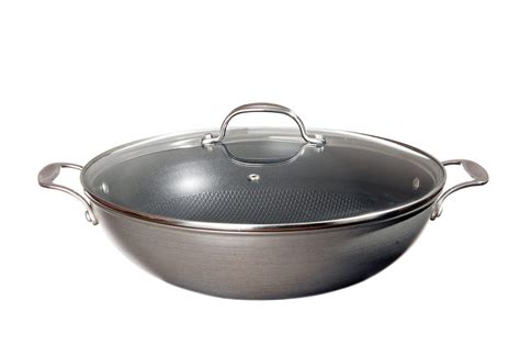 The 3 Best Woks With Lids in 2024 - Tastylicious