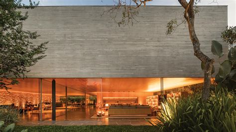 MK27 Crafts a Family Oasis in São Paulo | Architectural Record