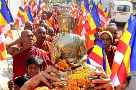 1,500 Dalits Convert to Buddhism in India – Hindu Press International