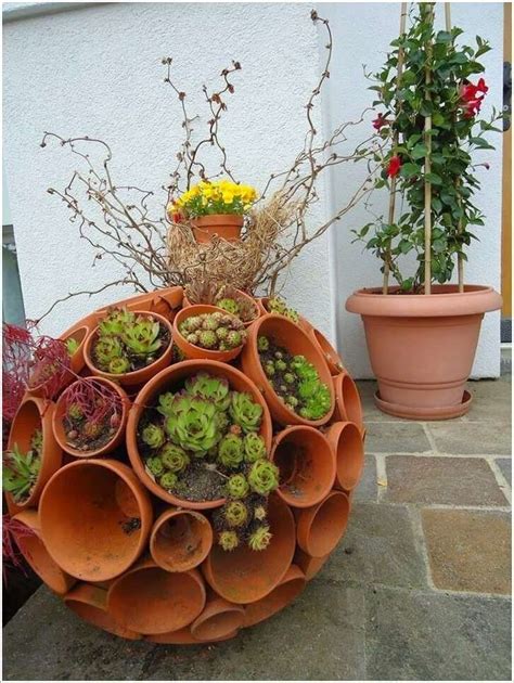 15 Awesome Ideas to Decorate Your Home with Terracotta Pots